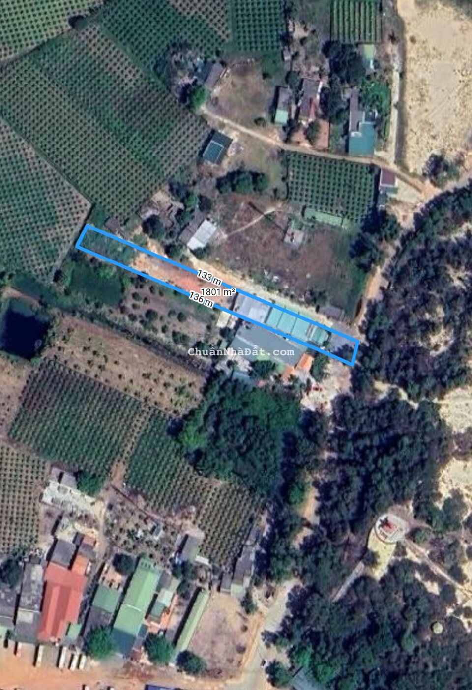 Bán Đất tặng Nhà Hàng 1800m2 có sẵn 500m2 thổ cư, Gần biển Thị Xã LaGi, Giá NGỢP Bank