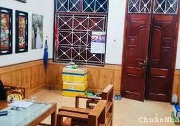 Bán nhà Nguyễn Đình Hoàn ,ngõ thông ,ba gác tránh ,diện tích 47m x4 tầng ,mặt tiền 4m , giá nhỉnh 4