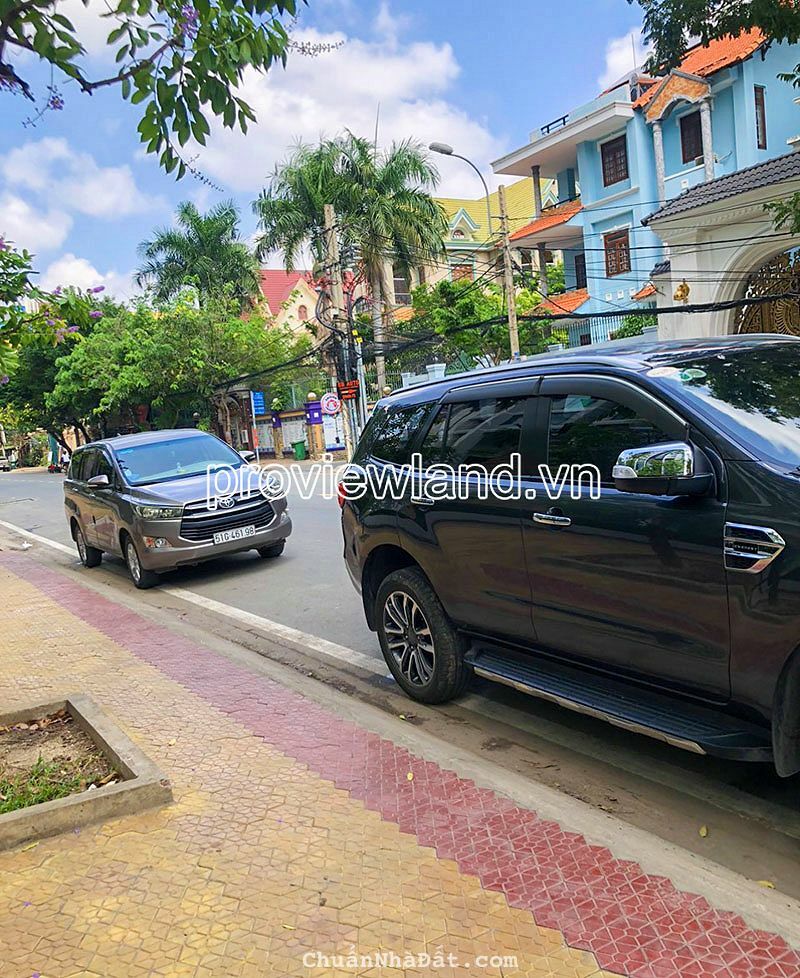 Bán toà nhà văn phòng Nguyễn Văn Hưởng, 10x30m đất, 1 hầm + 5 tầng, sổ hồng