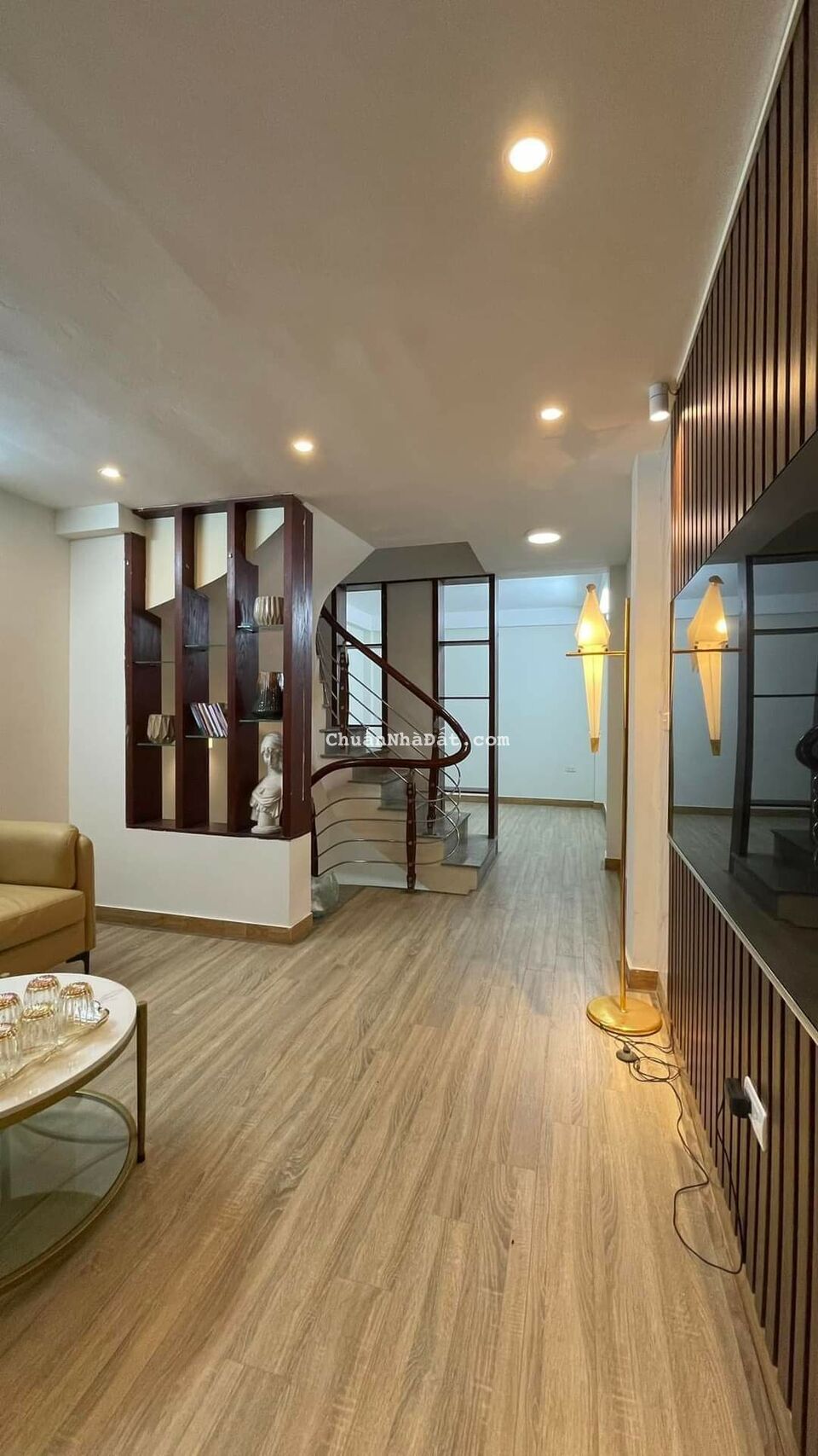 Bán gấp Chiến Thắng 5 tầng ở ngay - phân lô - Ô tô tránh - Kinh doanh DT 35m2 - Giá 6.1 tỷ.(có TL)