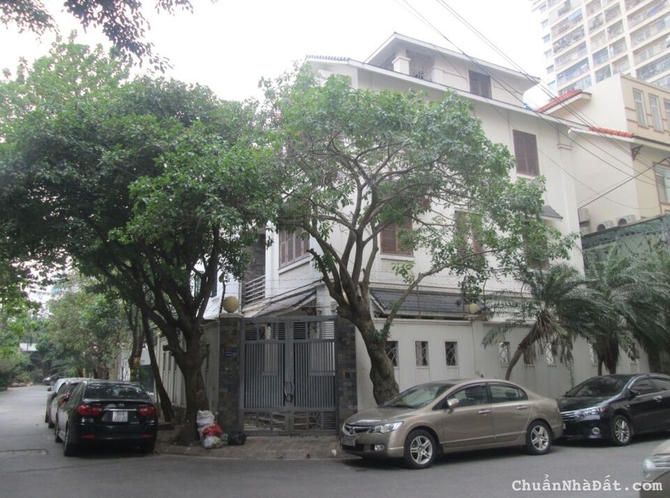 Biệt thự lô Góc 151a Nguyễn Đức Cảnh cạnh hồ Đền Lừ 150m2 chỉ 17.38 tỷ. LH 0989.62.6116