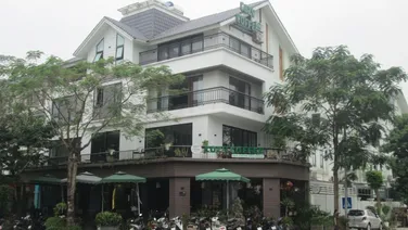 LÔ Góc mặt phố Nguyễn Khuyến sầm uất gần hồ Văn Quán 110m2 chỉ 36.8 tỷ. LH 0989.62.6116