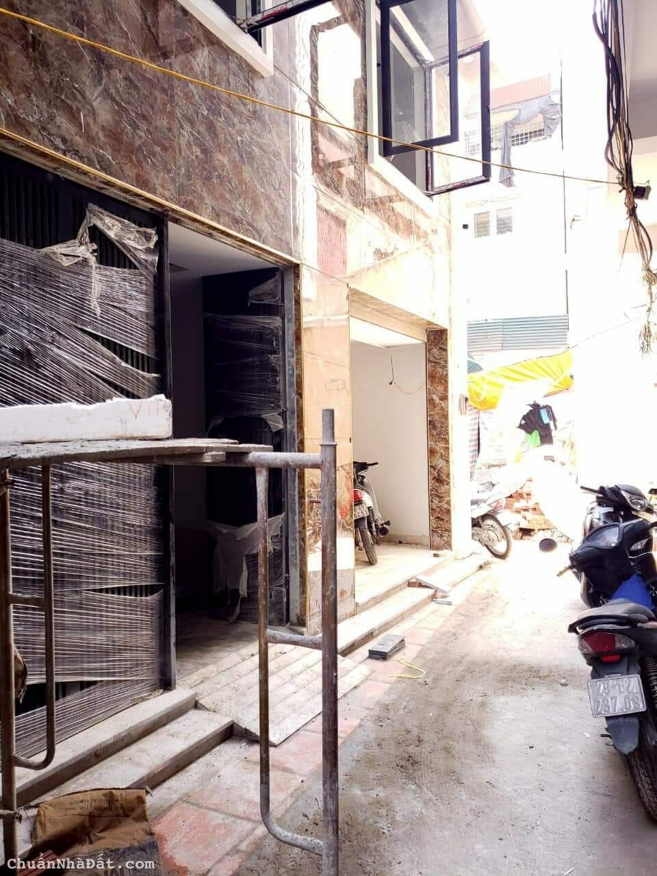 BÁN NHÀ CCMN ĐÌNH THÔN, 8 TẦNG, THANG MÁY, MT7m, GIÁ 210tr/m