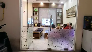 Tôi cần chuyển nhượng nhà riêng phố Yên Lạc 49 m2 x 4 tầng tặng đồ đẹp, mặt tiền 4,3m giá siêu rẻ