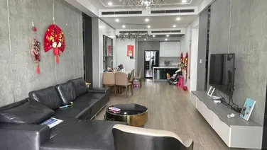 Cho thuê căn 3 PN Sun Ancora 134 m2, view thẳng sông Hồng tầng trung giá tốt nhất