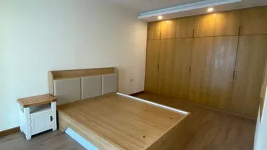 Cho thuê căn hộ Thăng Long số 1 Lương Yên 130 m2 3 PN view thẳng sông tầng trung giá siêu rẻ