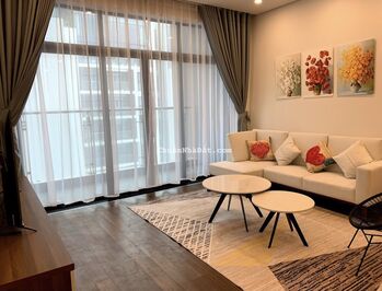 Cho thuê căn hộ Sun Ancora, 2 PN DT 98 m2 ban công view phố đẹp giá tốt nhất thị trường