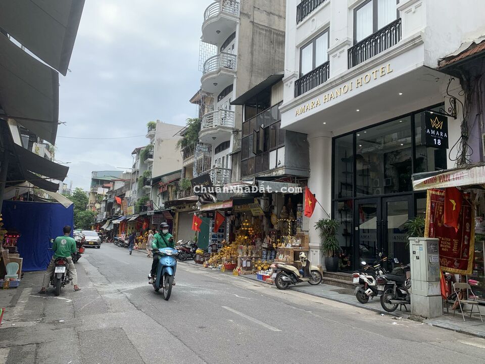 Giá nào cũng bán! MP Hàng Quạt, Hoàn Kiếm 72m chỉ 29 tỷ kinh doanh sầm uất 2 chiều ô tô vỉa hè