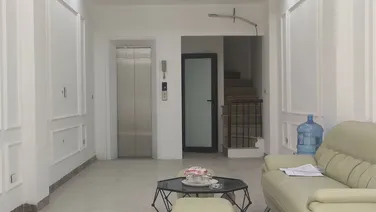 Bán nhà mới xây 35m2 6 tầng thang máy ngõ 27 Võng Thị giá 6,5 tỷ. LH 0912442669