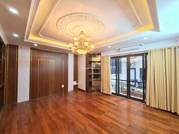 MỚI ĐẸP Ở NGAY - Nhà Vương Thừa Vũ - 7 tầng THANG MÁY, 7 chỗ vào nhà, chỉ 8 tỷ 8. LH 0906219908
