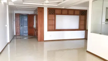 Cần bán rất gấp căn góc 3 ngủ đẹp lung linh trung tâm Cầu Giấy 130m2, tặng nội thất, view đẹp, 3.7