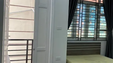 Cần bán nhà phố Dương Quảng hàm 107m2, 7t, mt rộng, lô góc, ngõ thông ô tô tránh, dòng tiền 1.2 tỷ