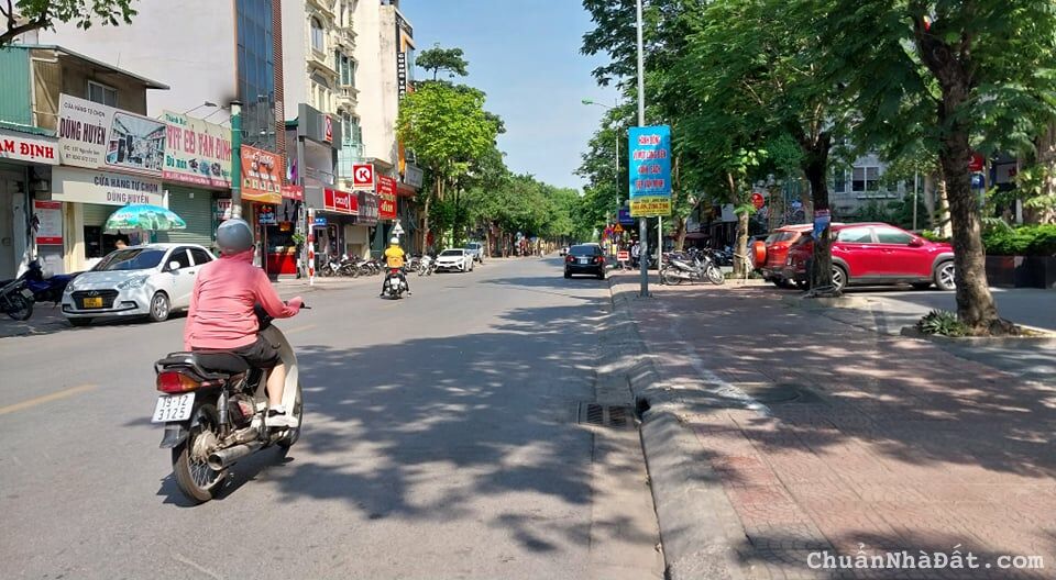 Bán Đất Phố Nguyễn Sơn, Bồ Đề, 80m2, MT4.2m, Phân Lô, Vỉa hè, Kinh Doanh, Ô Tô Tránh