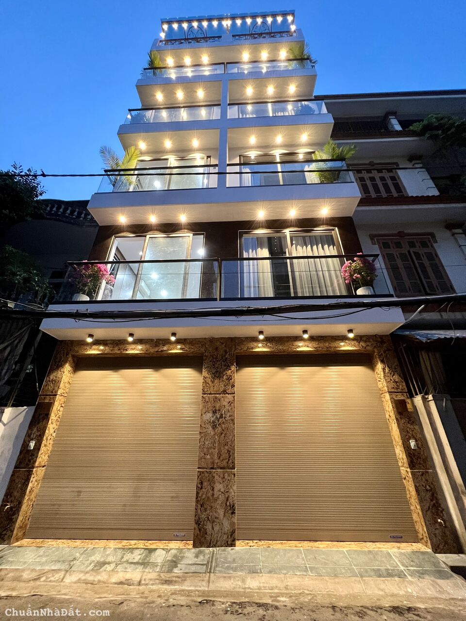 Bán Nhà Ngõ 24 Ngọc Lâm, Long Biên, 38m2 x 6 Tầng, Thang Máy, Ô Tô, Full đồ, Nhỉnh 6 Tỷ