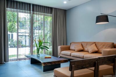 Siêu Phẩm, 50m2, 6 Tầng, Phân Lô, Gara Ô Tô, Thang Máy, Hồng Tiến, Bồ Đề, Nhỉnh 11 Tỷ