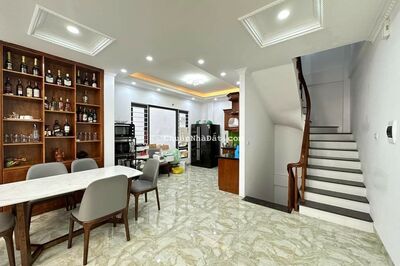 Hạ Sốc, Bán Nhà Nguyễn Văn Cừ, Bồ Đề, 50m2, 5 Tầng, Lô Góc, Ô Tô, Kinh Doanh