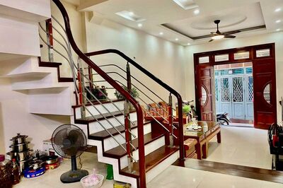 Bán Nhà Phố Trạm, Cổ Linh, 55m2, 5 Tầng, Phân Lô, Ô Tô, Full Nội Thất, Nhỉnh 4 Tỷ