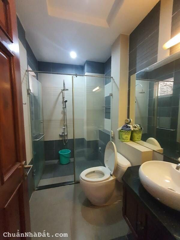 Cho thuê nhà Quận Tân Bình - Nhà HXH đường Bát Cát 1