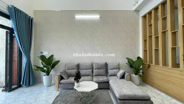 CẦN BÁN NHÀ VỪA HOÀN THIỆN CHƯA QUA SỬ DỤNG, GẦN SÂN BAY, VEN ĐÀ LẠT