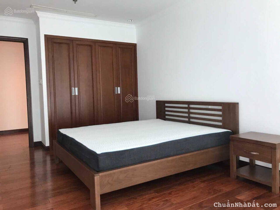 BÁN DUY NHẤT 1 CĂN 2PN tại Vincom Center Đồng Khởi, Quận 1 view hồ bơi chỉ 29 tỷ