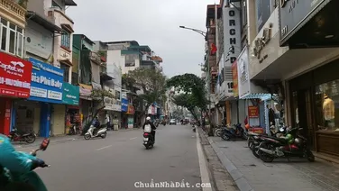 Cho thuê nhà mặt phố Bạch Mai, Hai Bà Trưng, Diện tích 200m2*2 tầng giá thuê 79tr/tháng