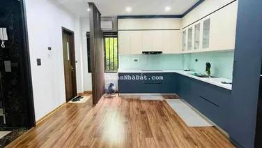 BÁN NHÀ 5 TẦNG DÂN XÂY ĐƯỜNG LẠC LONG QUÂN, CẦU GIẤY, Ô TÔ, DT 52M2, GIÁ NHỈNH 14 TỶ