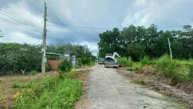 tôi còn lô đất ngang 10 đang tách ra 2 sổ