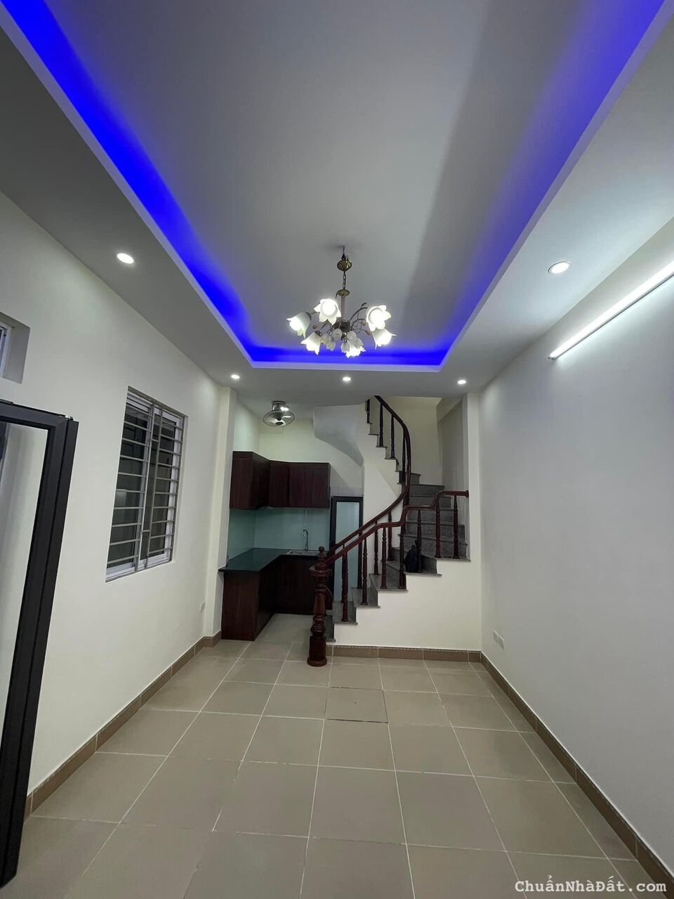 Cho thuê nhà YÊN LÃNG, 60M2X4T, NHÀ MỚI ĐẸP, OTO VÀO NHÀ , GIÁ 14tr/thg