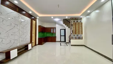 Cho thuê nhà phố THÁI THỊNH, 35M2X5T, thông sàn, oto đỗ cửa, giá 17tr/thg