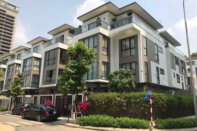 Căn duy nhất nhà mặt tiền khu villa Hà Đô, đường 3/2, P. 12, Quận 10. (DT: 5.5x16m) 2 lầu giá 40 tỷ