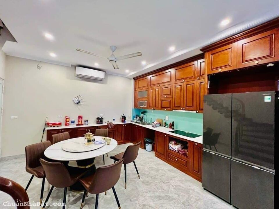 Bán nhà Xuân Đỉnh Ngoại Giao Đoàn ngõ ô tô 40m 6 tầng thang máy hơn 5 tỷ