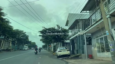 306m2 Đất . Sẵn Thổ Cư. Ngay TT Thị Trấn Liên Nghĩa- Đức Trọng. Sổ Riêng. Giá 5,4 Tỷ. Lh 0978053738