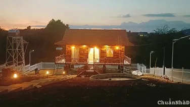 Bán Căn Nhà Sàn Nghỉ Dưỡng Ven Đà Lạt ôm suối 1211m2. hai mặt tiền, sẵn 200m2 thổ cư giá chỉ 3,5 tỷ