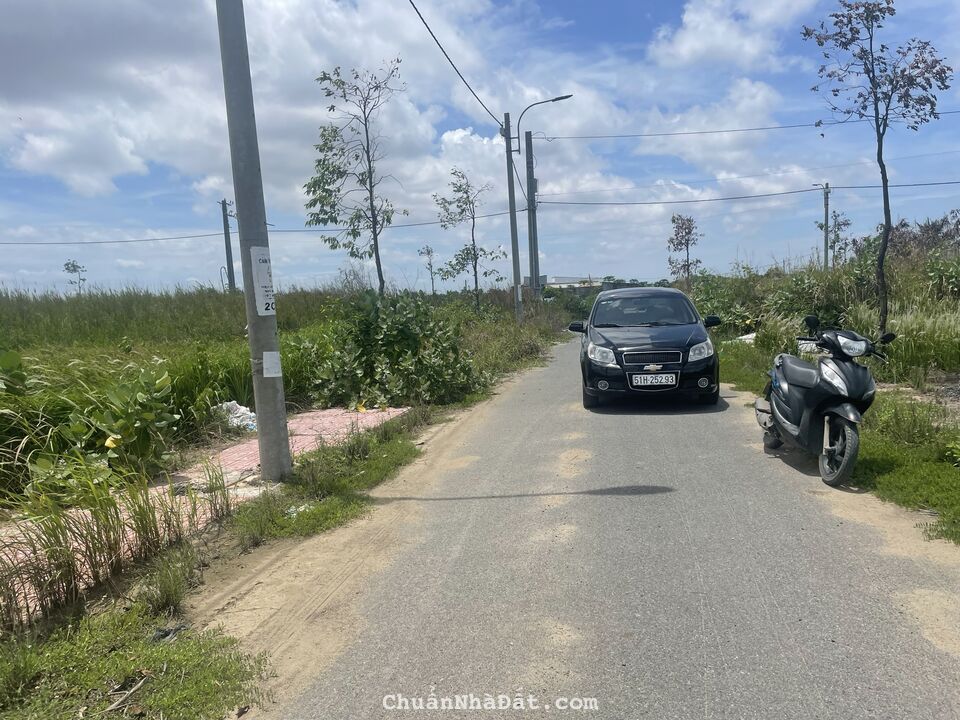 Kẹt tiền hạ giá bán gấp 2 nền view công viên 89m2 kdc Phước Đông garden rẻ 730tr