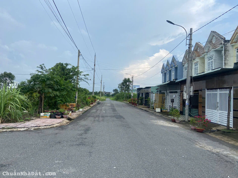 Chủ kẹt hạ giá giảm sâu 84m2 trục chính đs 1 kdc An Phú rẻ 910tr bao đầu tư