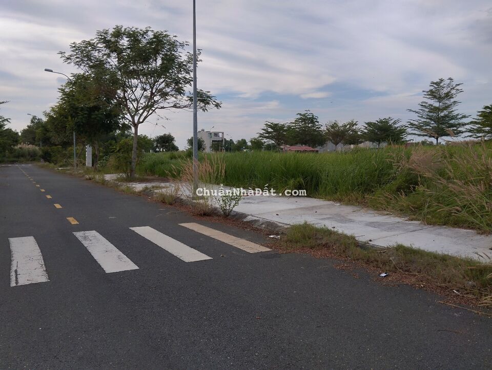 Kẹt tiền bán lỗ 82.2m2 nền Sài Gòn Riverpark giá cực tốt săn lùn ngay khách đầu tư