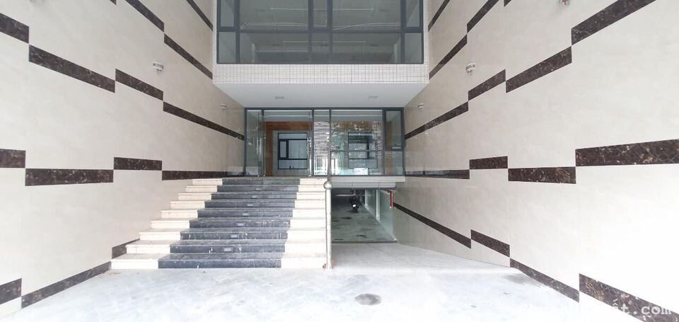 Bán tòa nhà  5 tầng, MT Nguyễn Duy Trinh, Q2 HOT!!! GIẢM CHỈ CÒN 75 TỶ. 