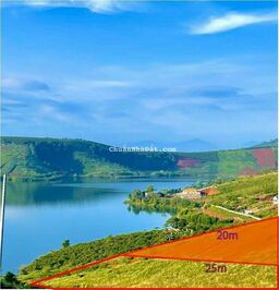 Bán gấp lô đất sào view hồ ở TP Bảo Lộc giá 950tr/500m2, sổ sẵn. Cách DT 200m, gần cao tốc