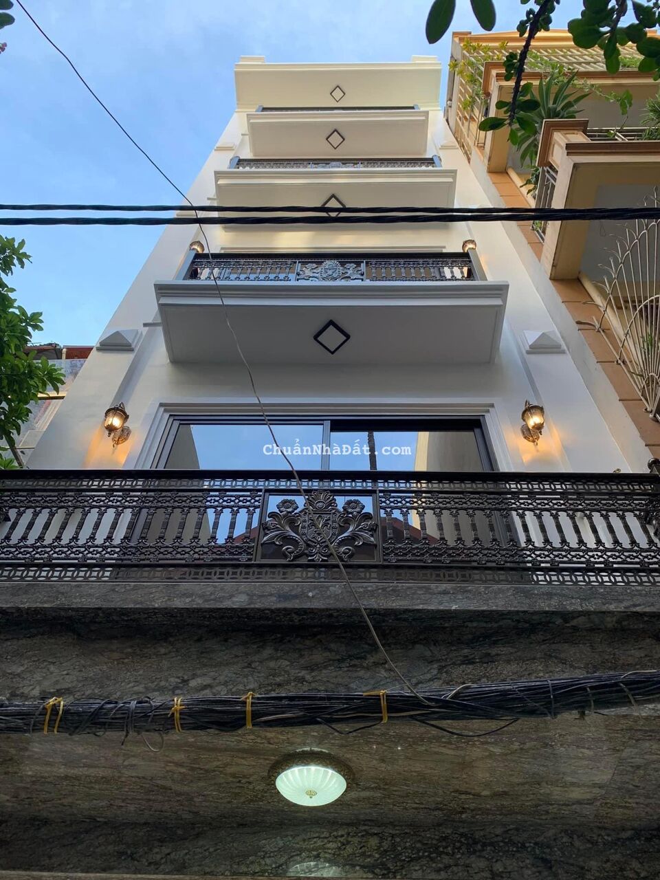 Bán nhà phân lô Kim Đồng Giáp Bát Hoàng Mai HN DT 80mx6T mới ô tô nhỏ vào giá 12,8 tỷ