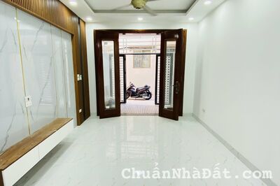 Bán nhà ngõ 191 Minh Khai HBT Hà Nội DT 55mx5T có sân cổng riêng giá 6.1 tỷ