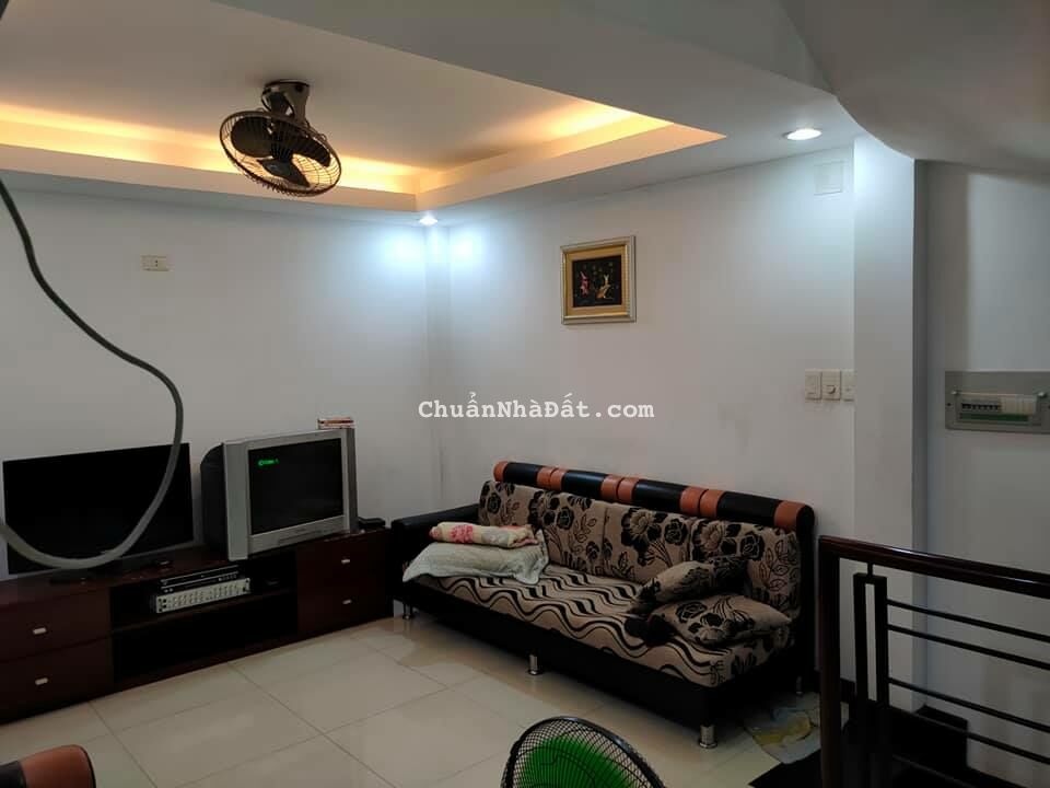 Gấp ! Nhà Đẹp Trương Đăng Quế,, 37,8M2 ( 3,78M x 10M ), 5 Tầng, Phường 3, Chỉ 5,8 Tỷ