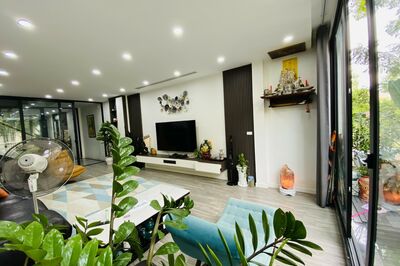 Bán nhà 4tầng đẹp Vạn Phúc kinh doanh, ở luôn 7 chỗ vào nhà 45m2 MT 4.5m hơn 5 tỷ