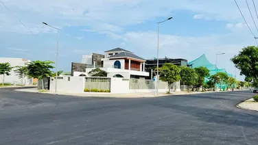 Bán lô biệt thự mặt tiền NTP tt tp Quảng Ngãi