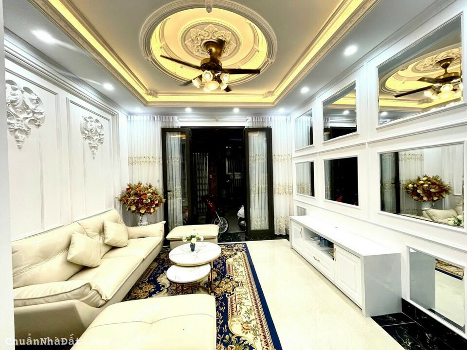 Tìm chủ mới cho nhà 5T khu vực Đống Đa, ngõ thông. Hàng hiếm. Kinh doanh hay ở đều tốt