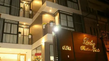 Bán CHDV đường Nguyễn Cửu Vân P.17 Q.Bình Thạnh . Diện tích : 9x19m. 1 trệt lửng 5 tầng 20P CHDV