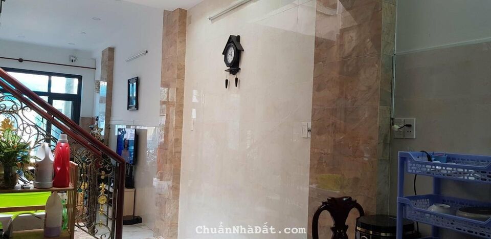 Nhà bán Căn Siêu Hiếm Nguyễn Khuyến P12 Q.BT DT:104m2 Giá: 10ty9 TL