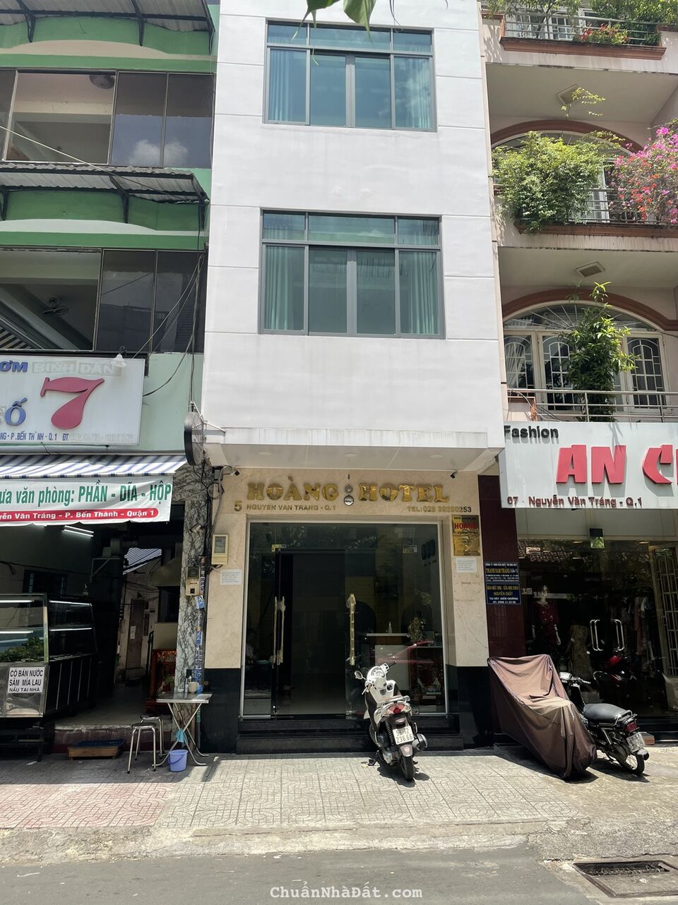 Bán Khách sạn 18 phòng đường Nguyễn Văn Tráng, P.Bến Thành, Q.1 Giá 62 Tỷ