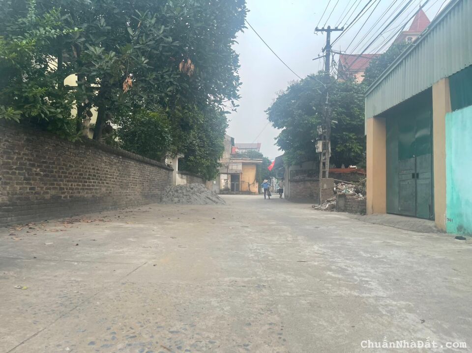 Do không có nhu cầu ở nên em muốn bán nhà 3 tầng 51,9m2  ở Mỹ Nội, Bắc Hồng,Đông Anh,Hà Nội.