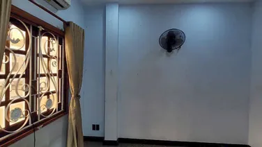 CHO THUÊ NHÀ TRỆT 1 LỬNG 3PN HẺM ÔTÔ ĐƯỜNG ĐHT02 GIÁ CHỈ 6TR