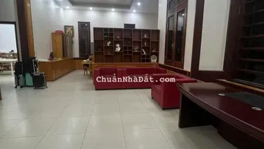 Bán biệt thự 3.5 tầng trục chính khu BT Trường An, TP HD, 224m2, mt 14m, giá tốt, 5 ngủ